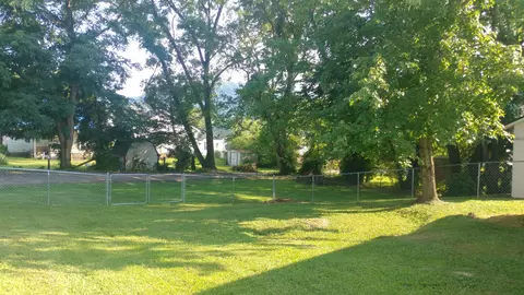 113 Peyton Ave, Irvine, KY 40336 photo 13