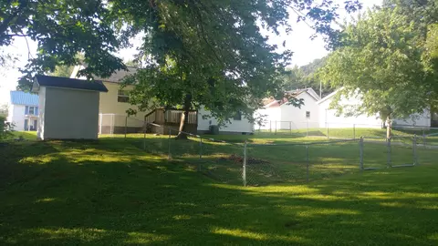 113 Peyton Ave, Irvine, KY 40336 photo 14