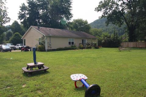 107 Baker Dr, Stanton, KY 40380 photo 6