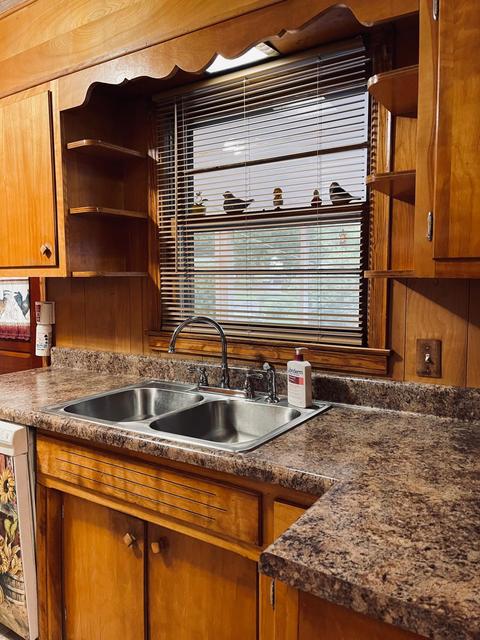 725 E Main St, Grayson, KY 41143 photo 9