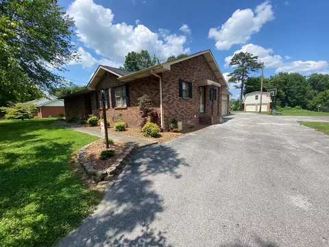 1003 Cardinal Dr, Corbin, KY 40701 photo 1
