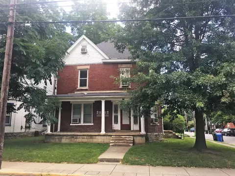 325 E Maxwell St, Lexington, KY 40508