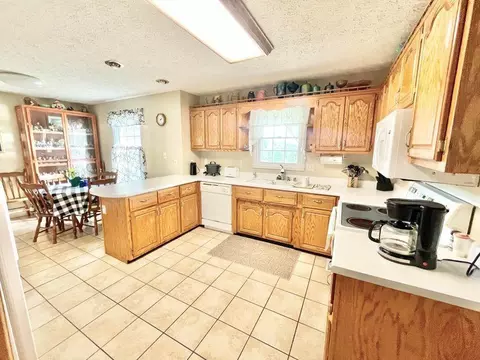 94 Walnut Dr, Bronston, KY 42518 photo 4