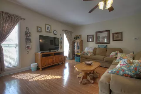 205 Brelance Dr, Corbin, KY 40701 photo 3