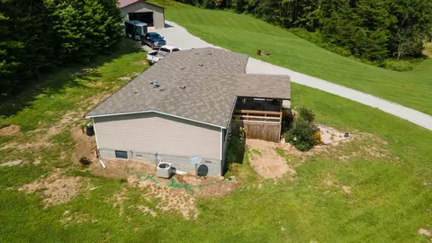 774 Midnight Stable Rd, Manchester, KY 40962 photo 4