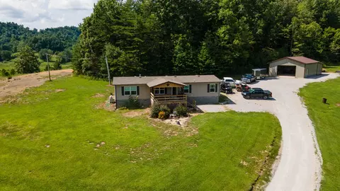 774 Midnight Stable Rd, Manchester, KY 40962 photo 1