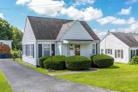 348 E Walnut St, Danville, KY 40422 photo 1