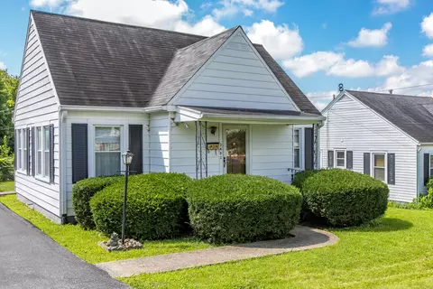 348 E Walnut St, Danville, KY 40422 photo 2