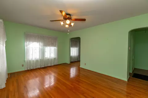 348 E Walnut St, Danville, KY 40422 photo 5