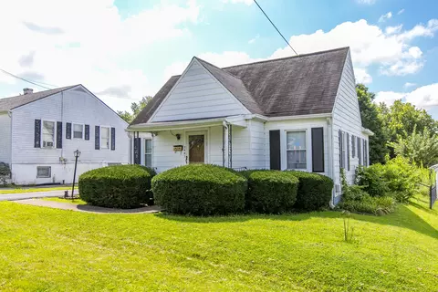 348 E Walnut St, Danville, KY 40422 photo 4