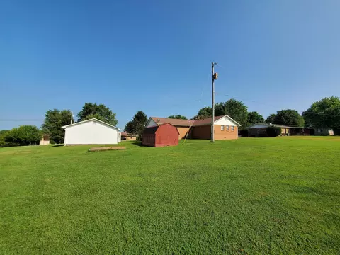 68 Apache Dr, Science Hill, KY 42553 photo 4