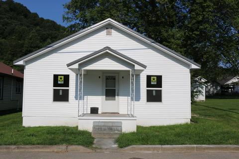813 W First St, Morehead, KY 40351 photo 2