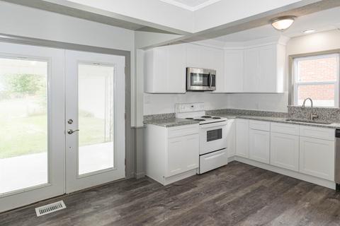 320 W Maple Ave, Lancaster, KY 40444 photo 6