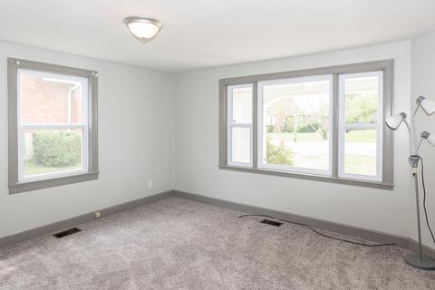 320 W Maple Ave, Lancaster, KY 40444 photo 9