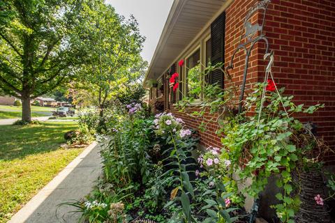615 Summit Dr, Paris, KY 40361 photo 5