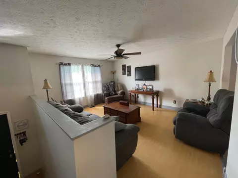 106 Shannon Dr, Corbin, KY 40701 photo 3