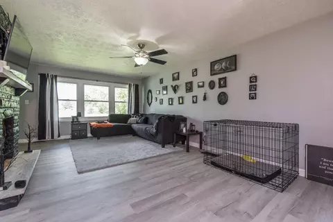 1075 Maple St, Stanton, KY 40380 photo 11