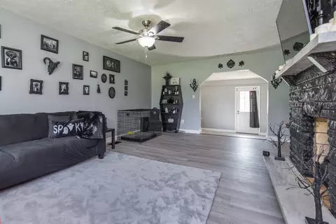 1075 Maple St, Stanton, KY 40380 photo 9