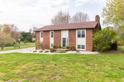208 Terri Ave, Berea, KY 40403 photo 3