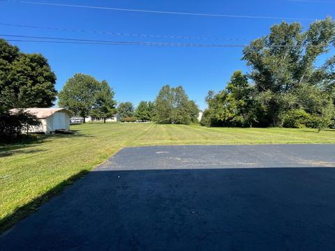 401 Meadow Dr, Berea, KY 40403 photo 1
