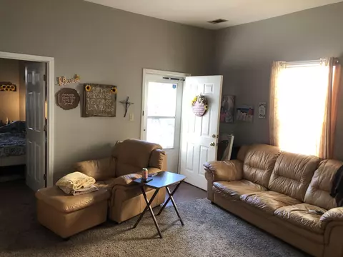 708 Link Ave, Paris, KY 40361 photo 2