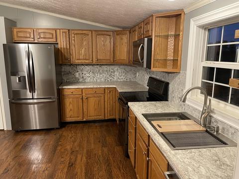 89 Halcomb, Paint Lick, KY 40461 photo 3