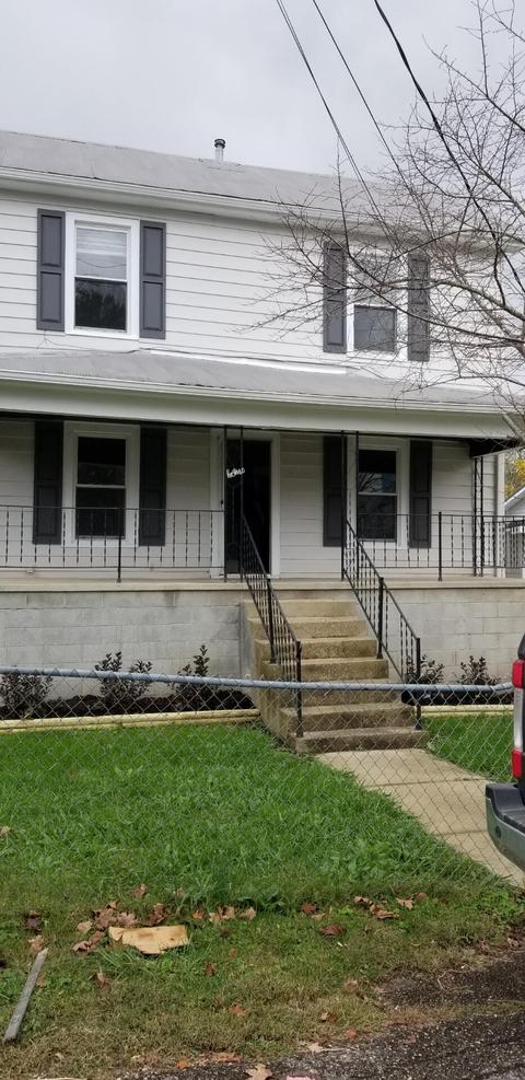 422 Edgewater Ave, Irvine, KY 40336 photo 1