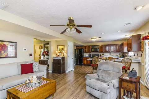3952 Hillside Dr, Lexington, KY 40514 photo 13
