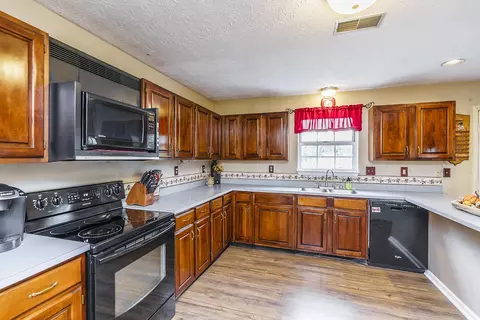 3952 Hillside Dr, Lexington, KY 40514 photo 8