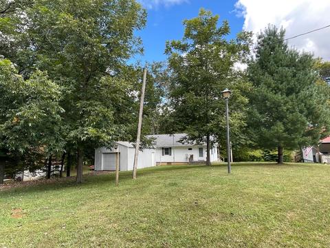 126 N Thoreau Dr, Burnside, KY 42519 photo 2