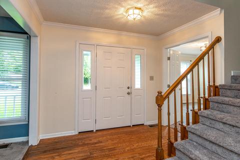 417 Nottingham Dr, Versailles, KY 40383 photo 5