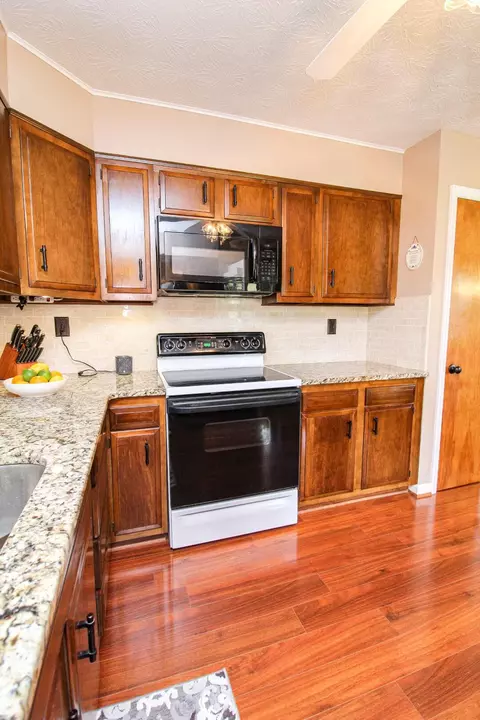 187 Juniper Dr, Versailles, KY 40383 photo 8