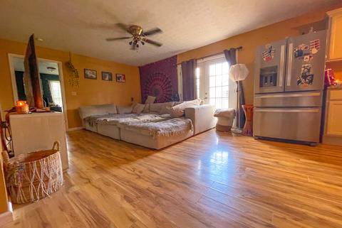 215 Dizney St, Corbin, KY 40701 photo 2
