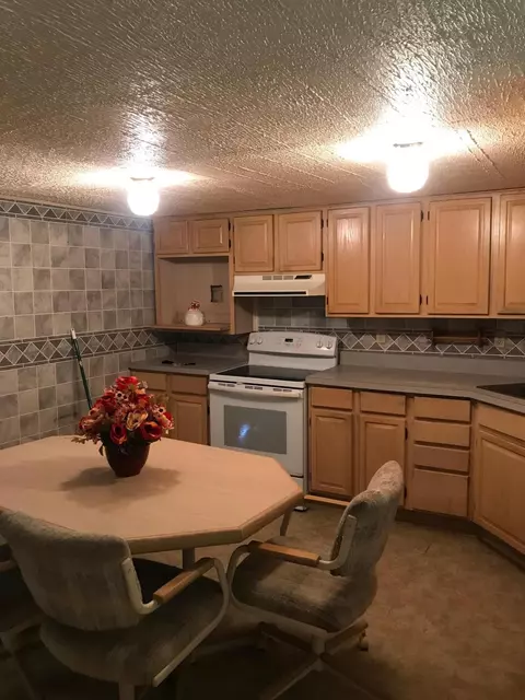 633 Wendover Rd, Hyden, KY 41749 photo 8