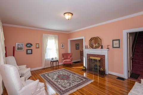 109 E Jackson St, Georgetown, KY 40324 photo 2