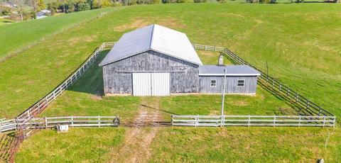215 Hurt Ln, Lancaster, KY 40444 photo 2