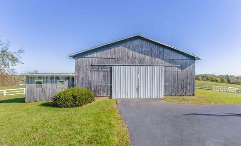 215 Hurt Ln, Lancaster, KY 40444 photo 3