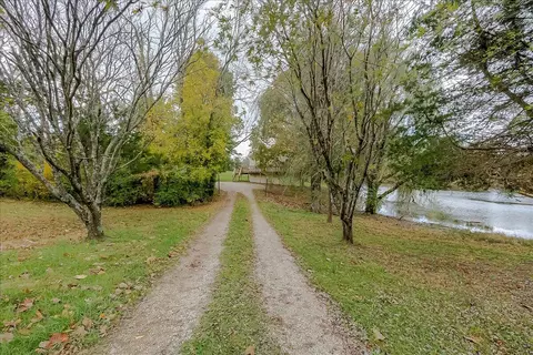 170 Cedar Valley Rd, Berea, KY 40403 photo 3