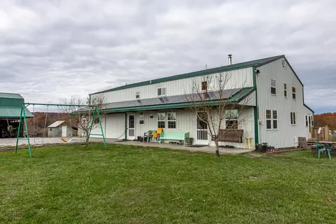 1044 Hwy 243, Gravel Switch, KY 40328