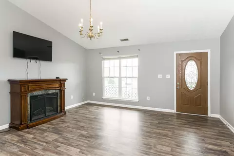 302 Corbin Ct, Paris, KY 40361 photo 5