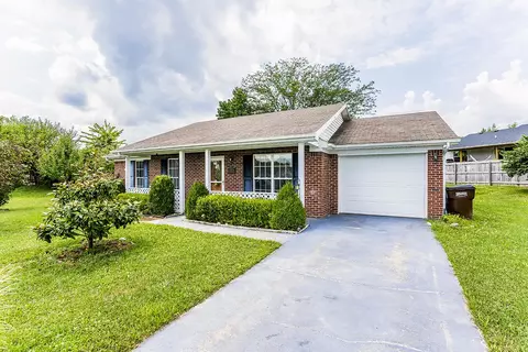 302 Corbin Ct, Paris, KY 40361 photo 4