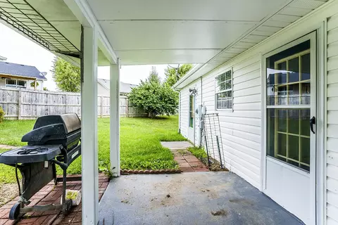 302 Corbin Ct, Paris, KY 40361 photo 17
