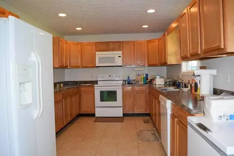 1000 Rice Rd, Morehead, KY 40351 photo 2