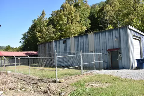 159 Willow St, Middlesboro, KY 40965 photo 5
