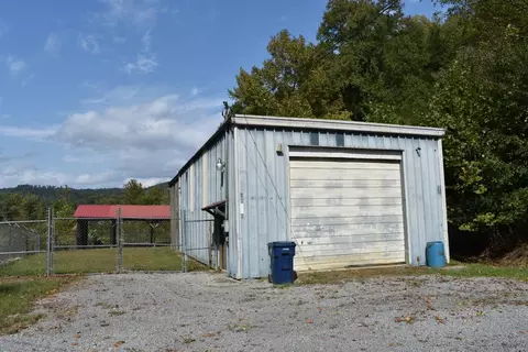 159 Willow St, Middlesboro, KY 40965 photo 6