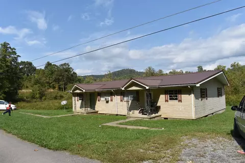 159 Willow St, Middlesboro, KY 40965 photo 1