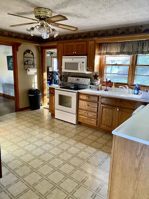 7660 Bullfork Rd, Morehead, KY 40351 photo 2