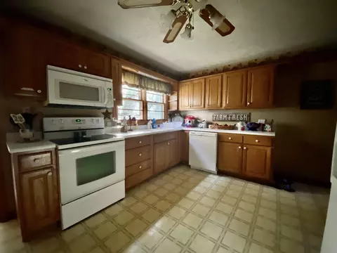 7660 Bullfork Rd, Morehead, KY 40351 photo 3