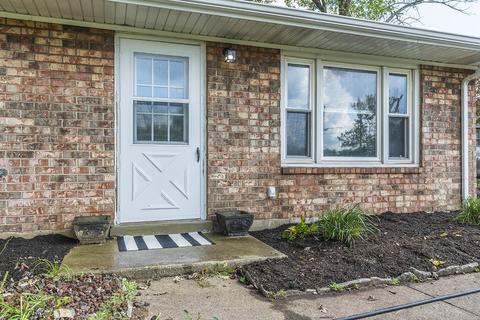 304 Paddock Dr, Versailles, KY 40383 photo 2