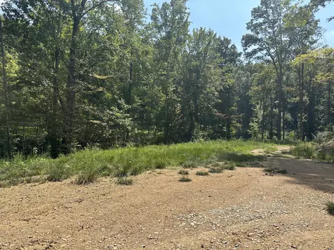 48 Yellowstone Dr, East Bernstadt, KY 40729